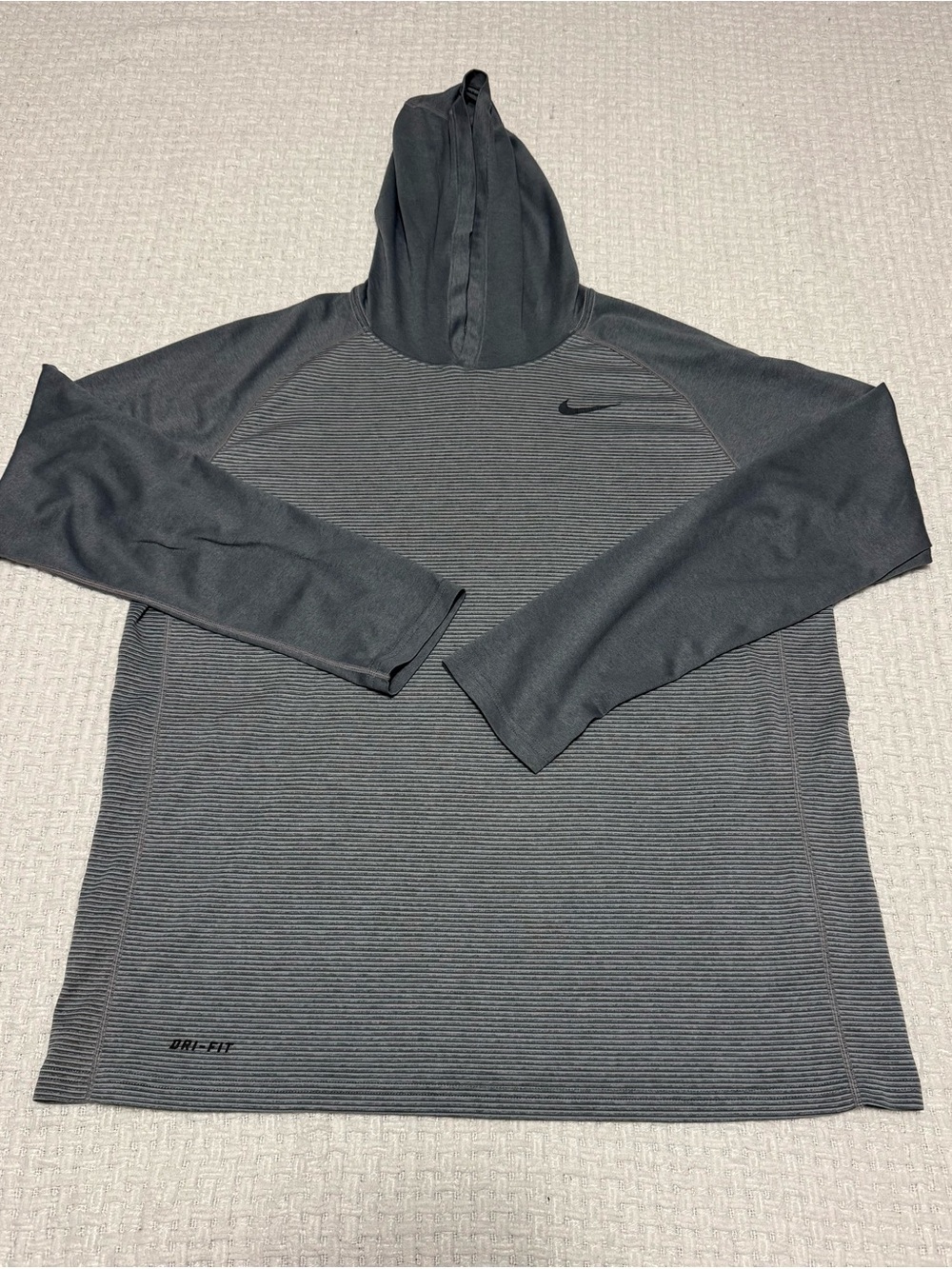 Nike Dri-Fit hooded long sleeve men’s large, grey.